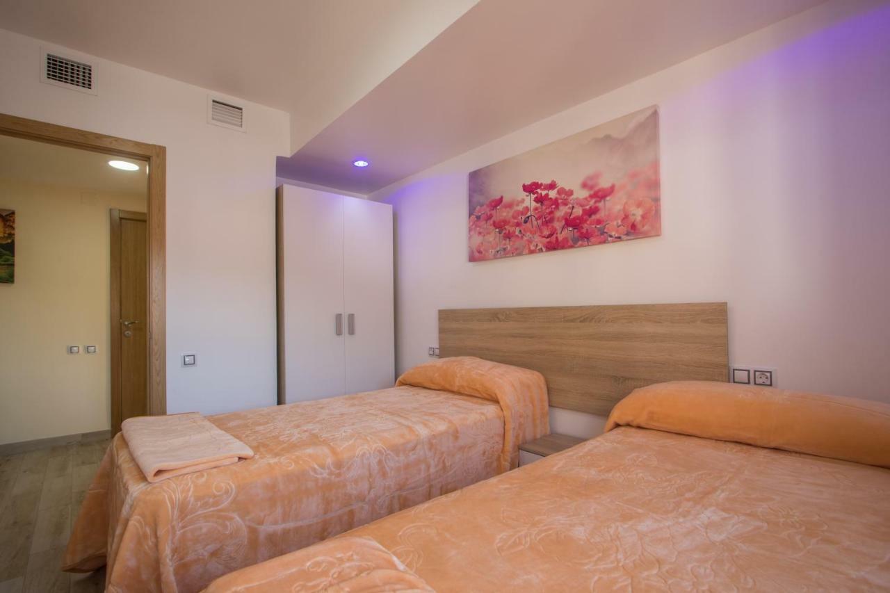 Beach, City Center And Entertainment Alicante Bagian luar foto