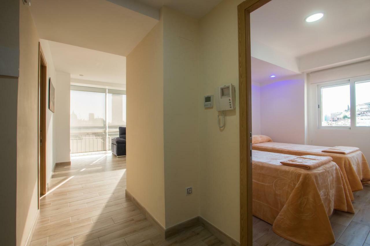Beach, City Center And Entertainment Alicante Bagian luar foto