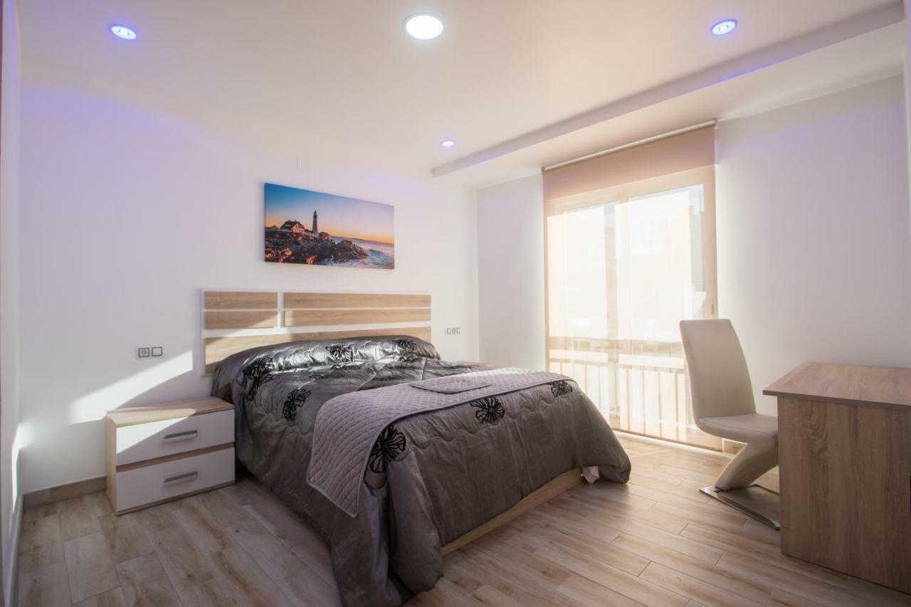 Beach, City Center And Entertainment Alicante Bagian luar foto